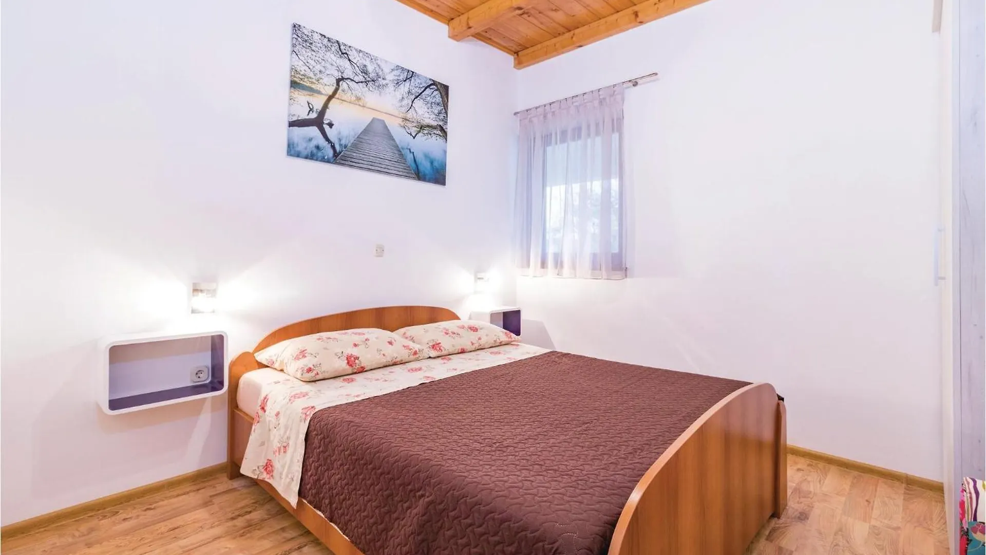 2 Bedroom Beautiful Home In Rebici 0*,