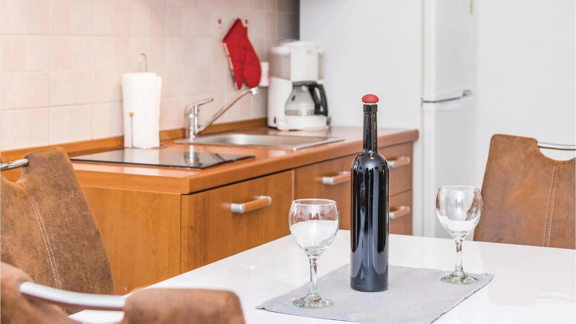 2 Bedroom Beautiful Home In Rebici