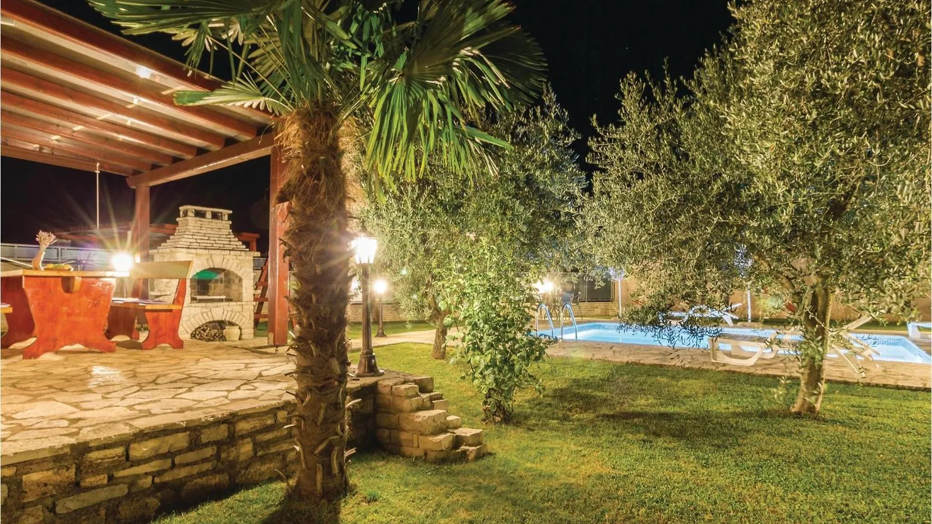 2 Bedroom Beautiful Home In Rebici 0*,  Croatia